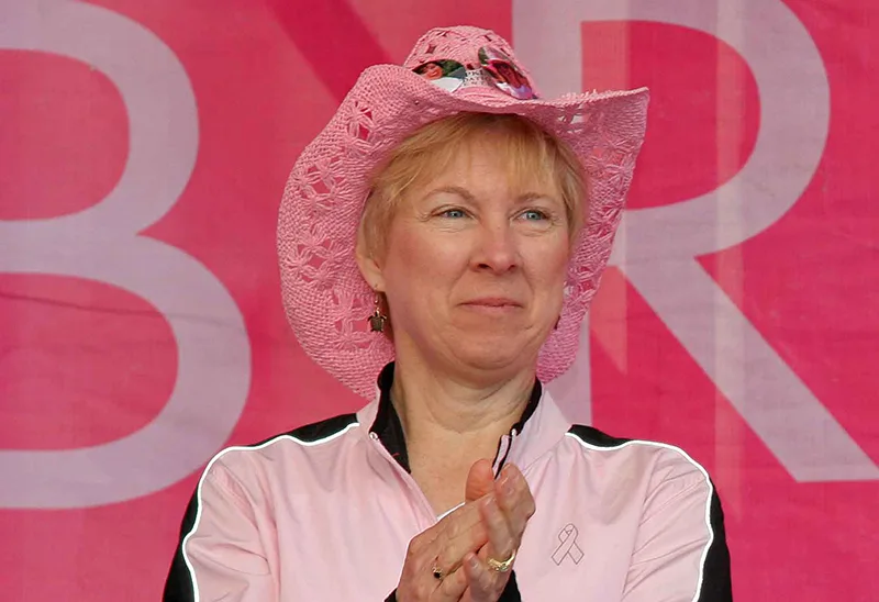 Deb Stewart has battled breast cancer twice. A nurse by training, she now works with breast cancer survivors, lending her support and wisdom gleaned from experience. Her work is not only valuable to patients, it’s rewarding for Deb.