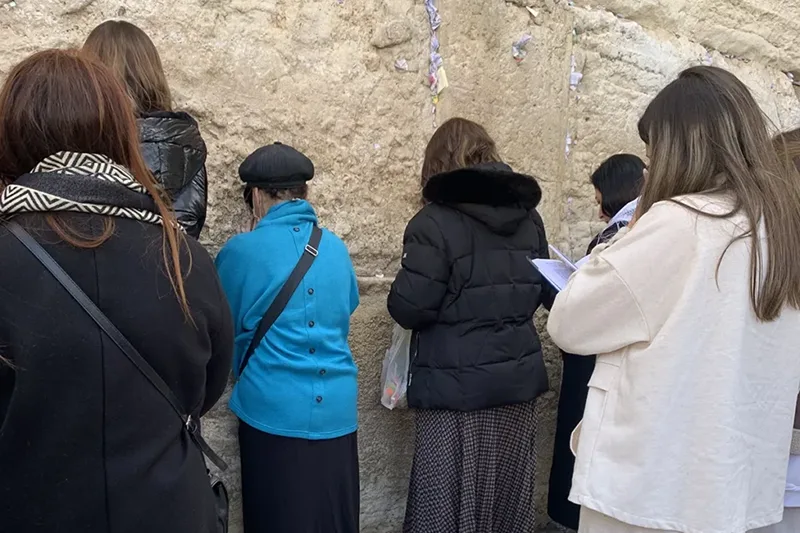 Travel & Experience with Cancer - Pamela Platt was diagnosed with Pancreatic cancer, but she decided to live every day with intention.